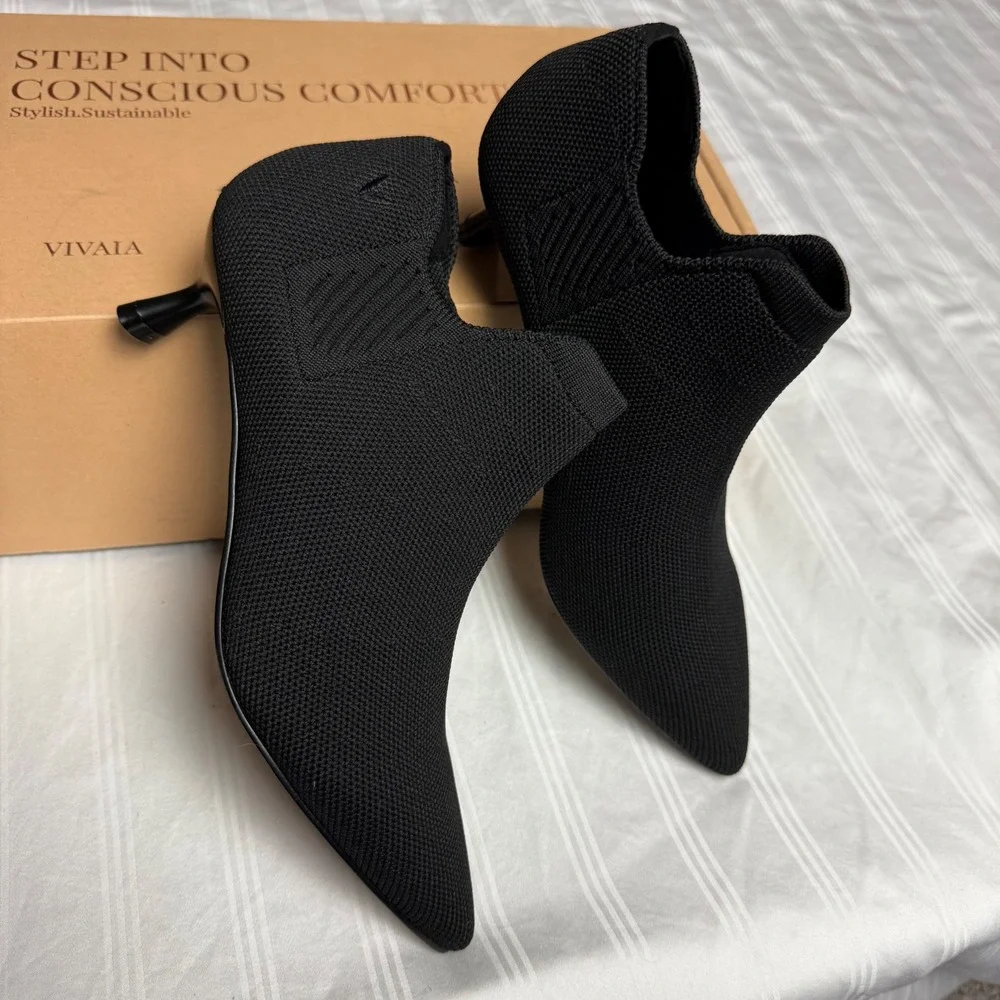 Vivaia Kitten Heel Ankle Boots Knit Pointed Toe Black Booties Size 6 EUR‎ 36